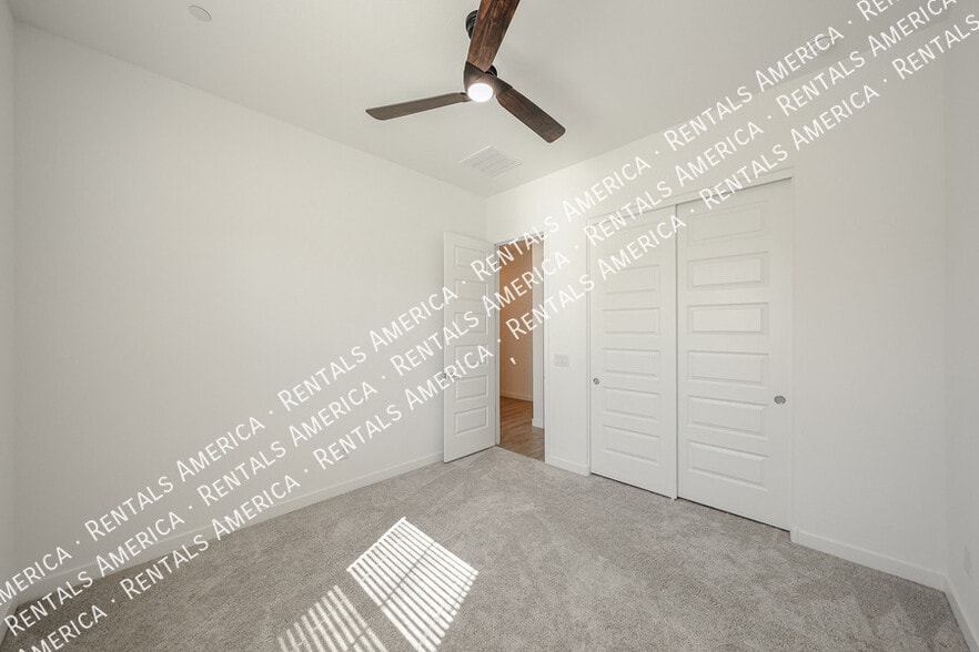 Building Photo - 3812 E Bartlett Way