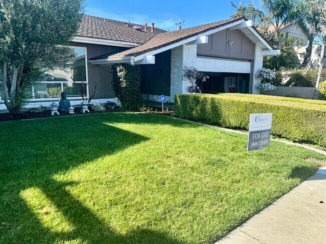 Building Photo - Beautiful Fully Furnished 4Bed/2Bath Home for Rent