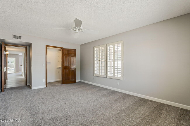 Building Photo - 4627 E McNeil St