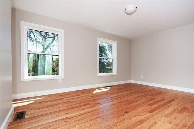 Building Photo - 83 Cadora Ave