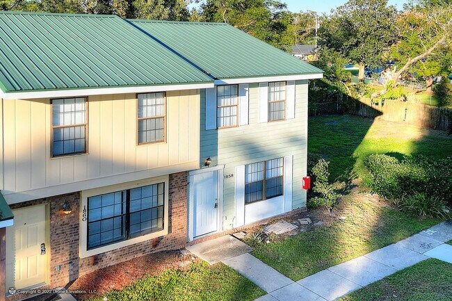 Primary Photo - 2 Bedroom Townhouse with Views of County P...