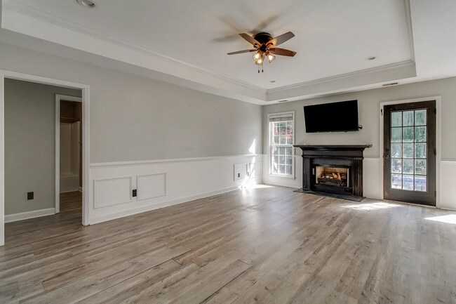 Building Photo - 402 Plantation Pointe Dr