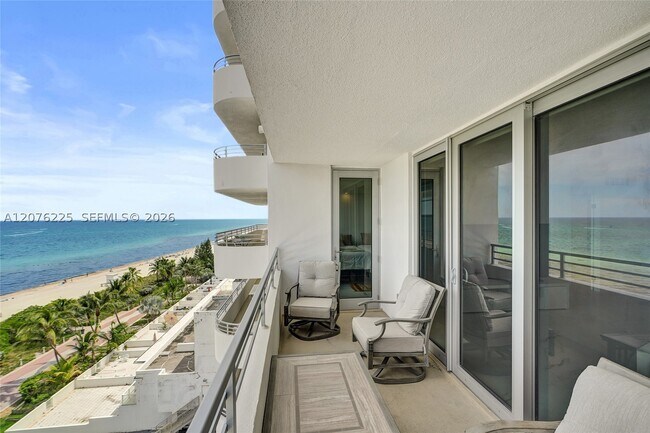 Building Photo - 5555 Collins Ave