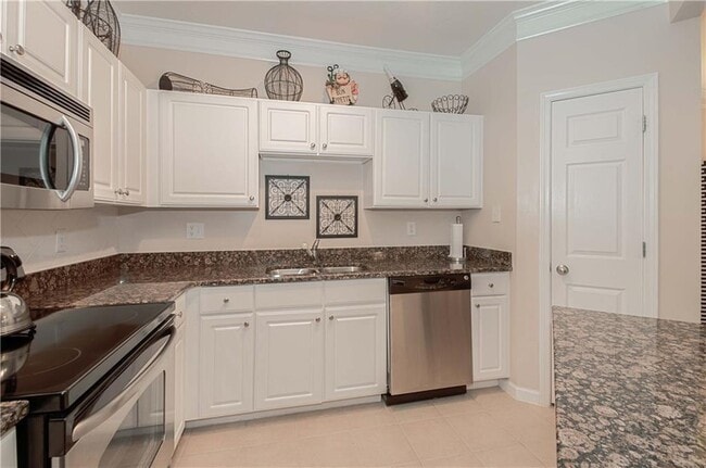 Building Photo - 1850 Cotillion Dr