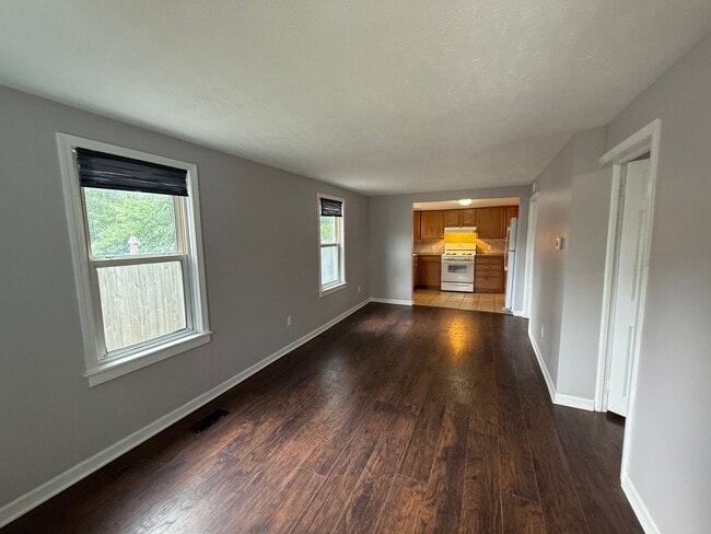 Building Photo - Charming 2-Bedroom Home in Godwin Heights ...