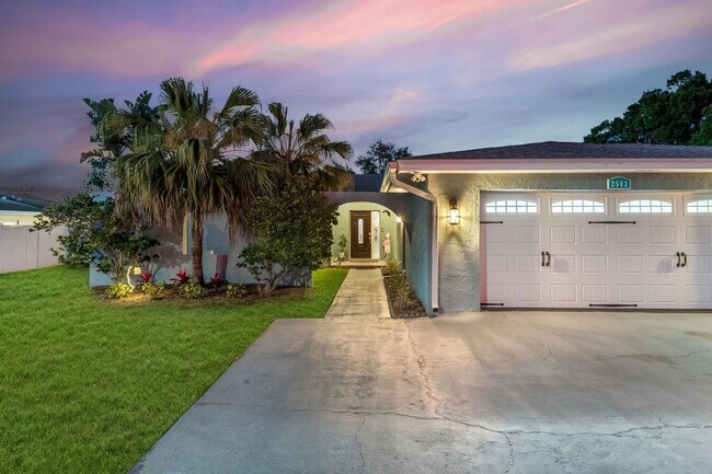 Building Photo - 2543 Sunny Breeze Ave