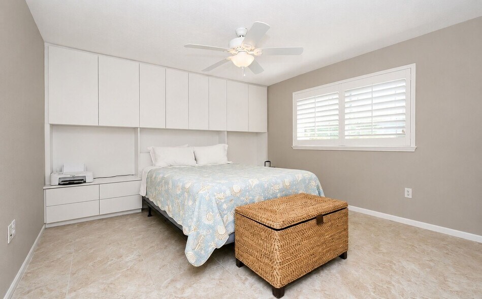 Building Photo - 2876 Captiva Dr