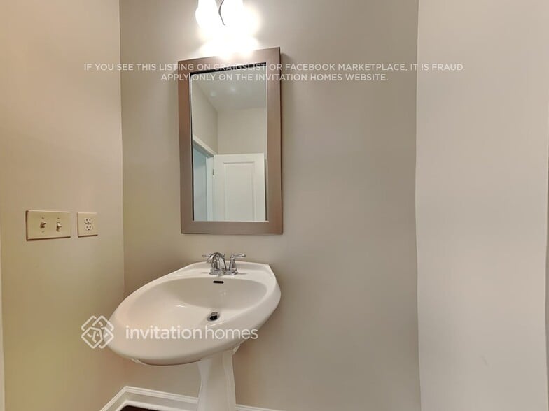 Building Photo - 352 Hardy Ives Ln