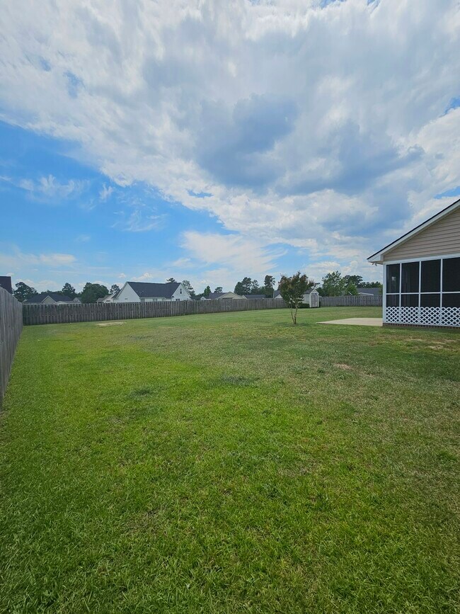 Building Photo - 389 Ivywood Ln