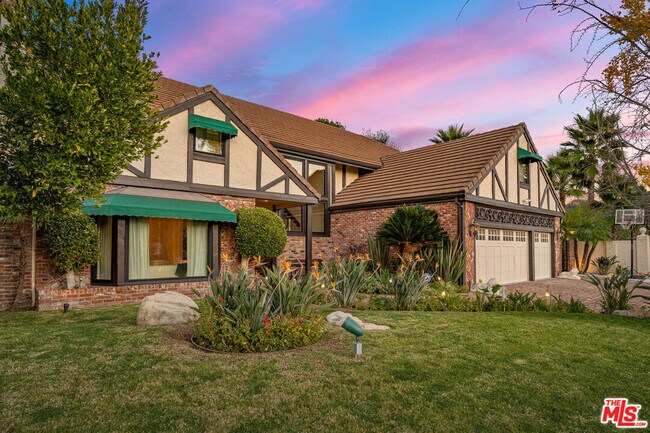 Building Photo - 3722 Alonzo Ave