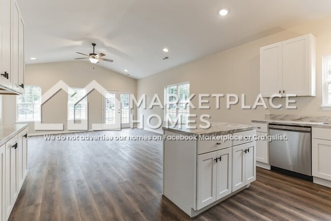 Building Photo - 1627 North St SE