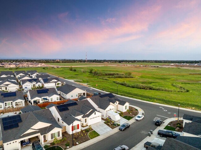 Building Photo - Beautiful Single-Story Home for Rent – Wes...