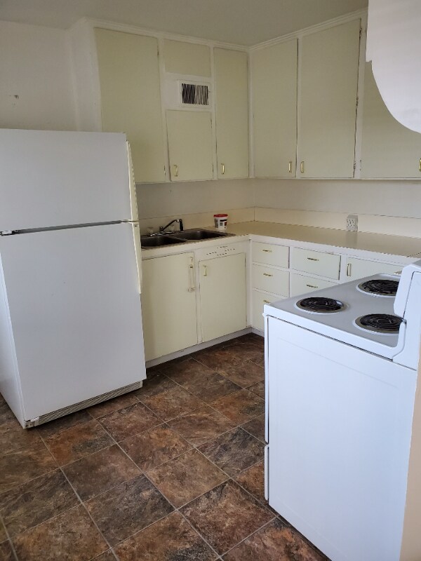 Building Photo - 202 11th St