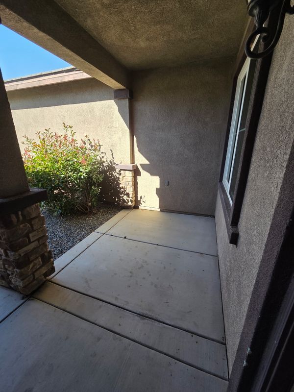 Building Photo - 14245 Tierra Del Sur St