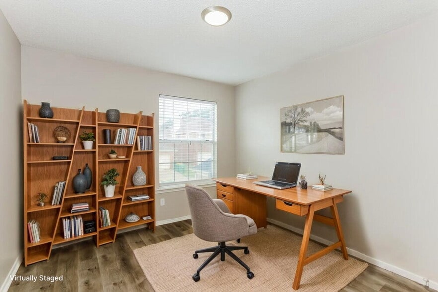 Building Photo - 1631 Chapman St