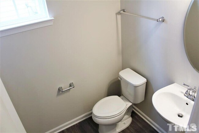 Building Photo - 3 Bedroom Single Family House for Rent