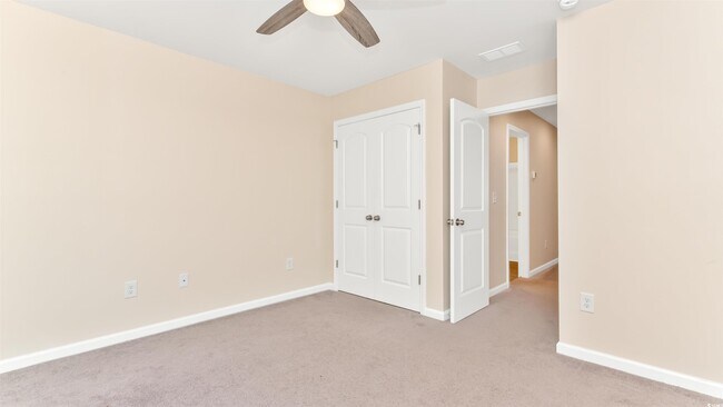 Building Photo - 132 Machrie Loop