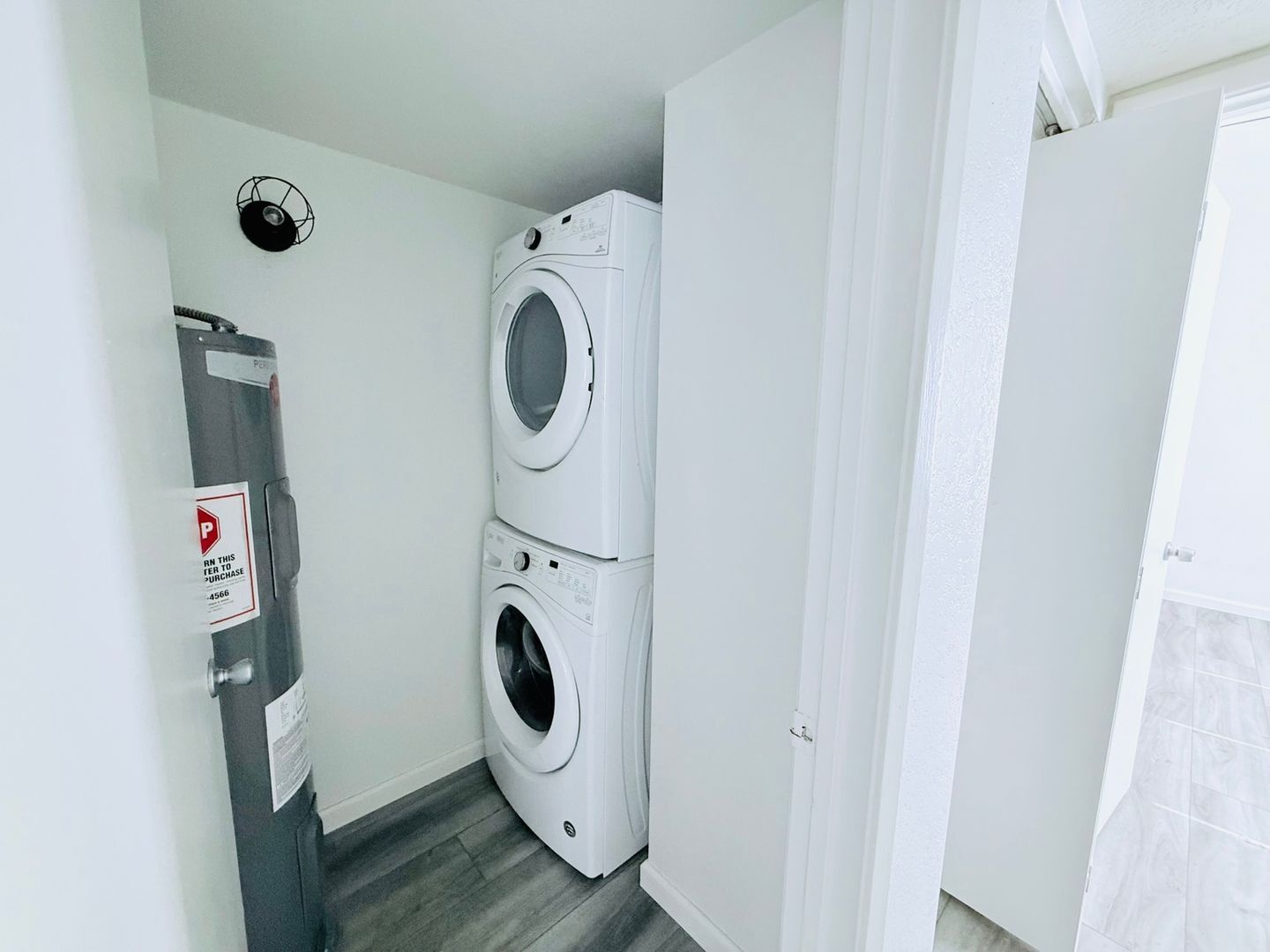 Building Photo - 2814 E Kathleen Rd