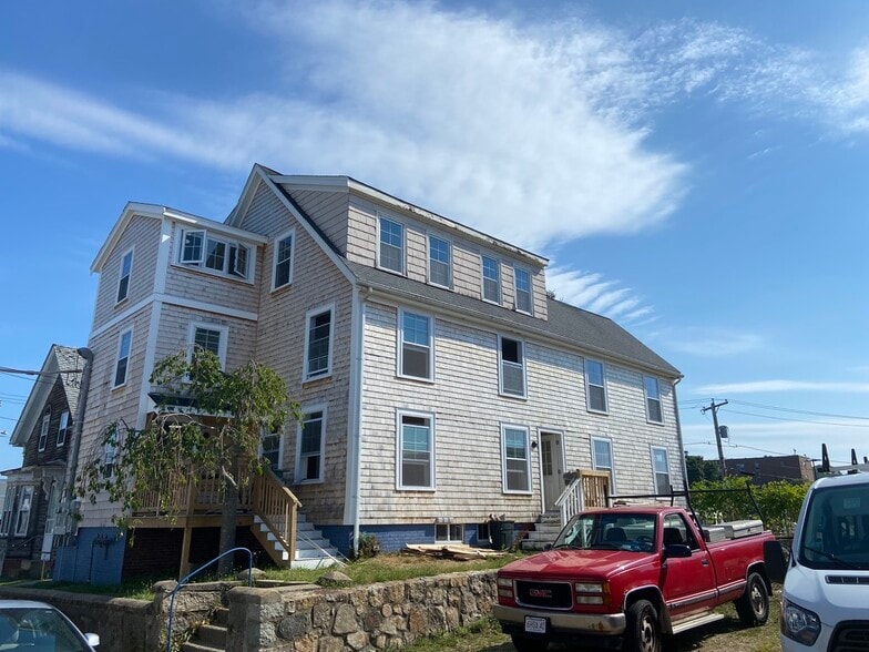 Building Photo - 41 School St