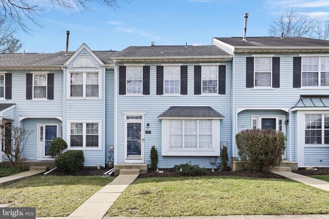 Building Photo - 219 Liberty Dr