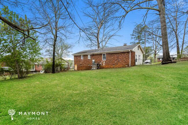 Building Photo - 109 Rocking Chair Ln