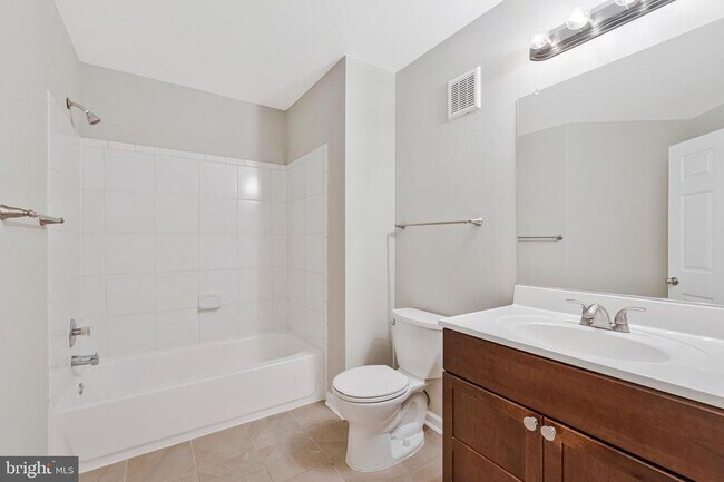 Building Photo - 12877 Fair Briar Ln