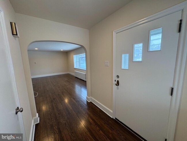 Building Photo - 345 Layfield Rd