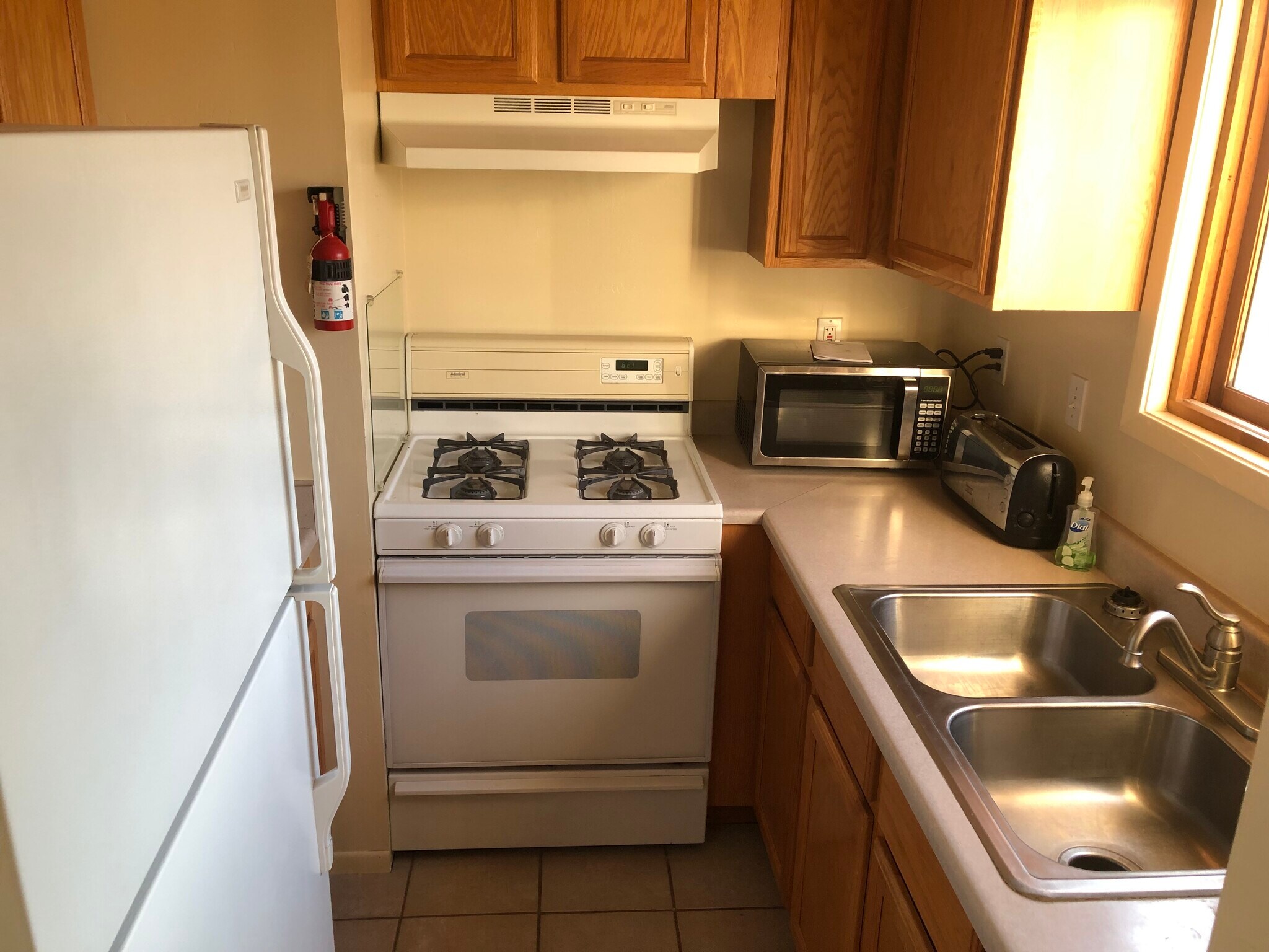 Building Photo - 5645 Oak Ranch Rd