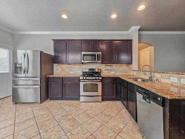 Building Photo - 12320 Walden Wood Dr