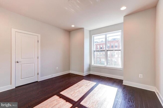 Building Photo - 22954 Sullivans Cove Sq