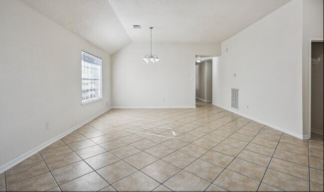 Building Photo - 9423 Rippling Fields Dr