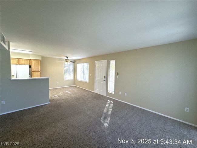 Building Photo - 5710 E Tropicana Ave