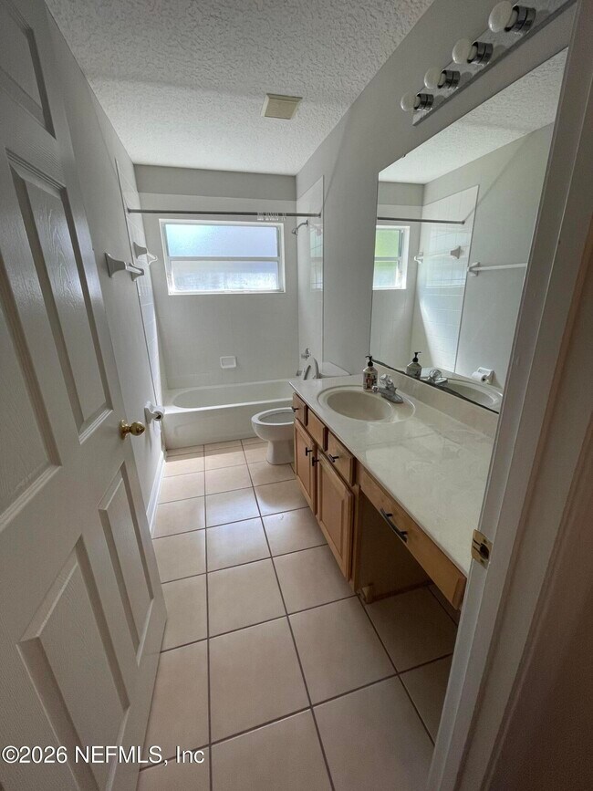 Building Photo - 432 Sparrow Branch Cir