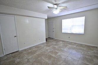 Building Photo - 154 Valencia Dr