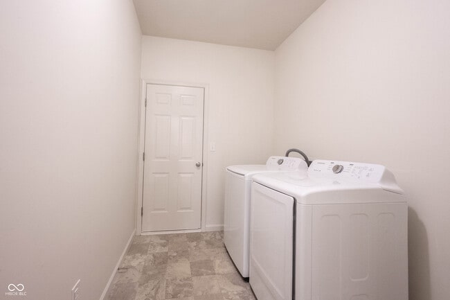 Building Photo - 12015 Zircon Ln