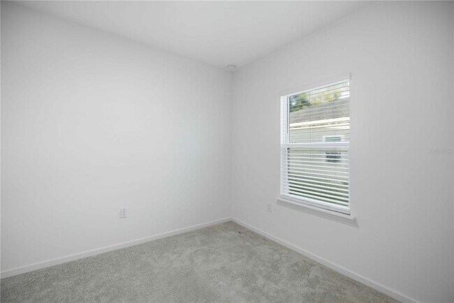 Building Photo - 3492 NE 38th Ln