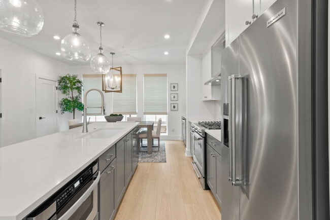 Building Photo - 1839 Gotham Ln NE