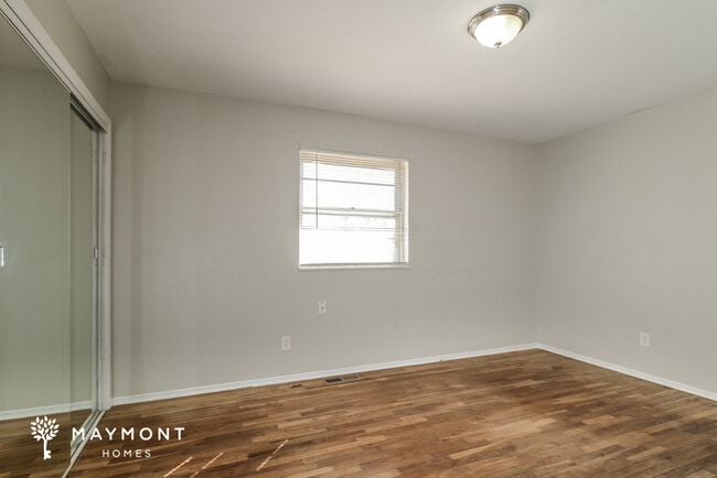Building Photo - 1814 Millshire Dr