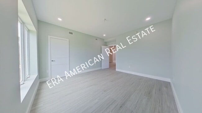 Building Photo - 5468 Cimmeron Ct