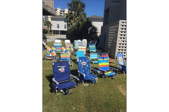 Building Photo - (W098) 4 Sea Oats Lane, Wrightsville Beach...