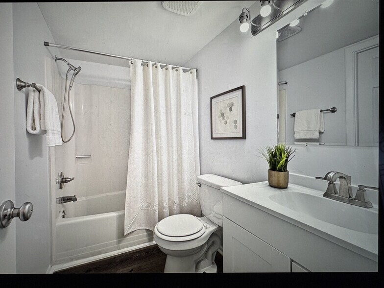 Building Photo - 443 Shelter Dr