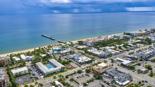 Building Photo - 4442 Sea Grape Dr