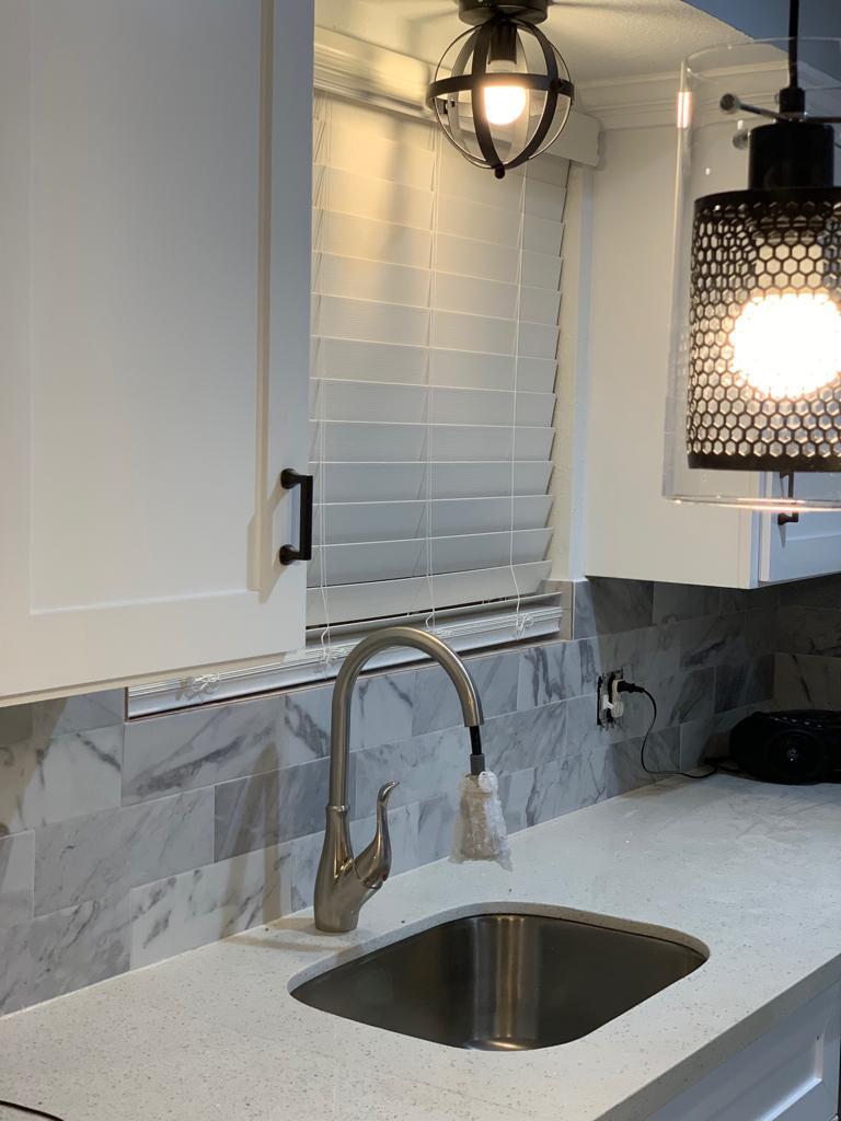 Building Photo - 1900 Peach Ave