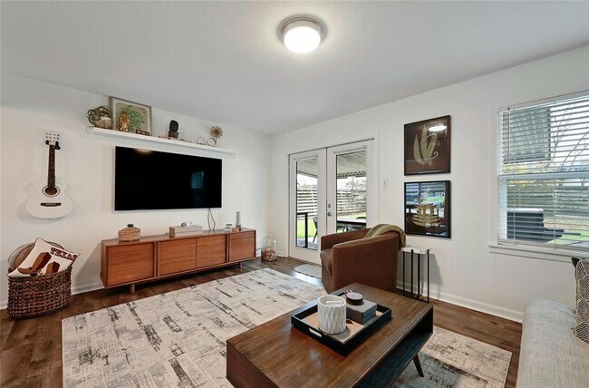 Building Photo - 507 Krebs Ln