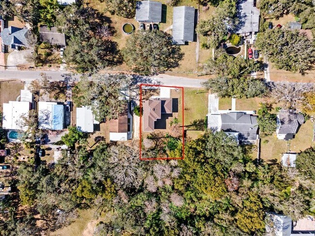 Building Photo - 8119 N Dakota Ave