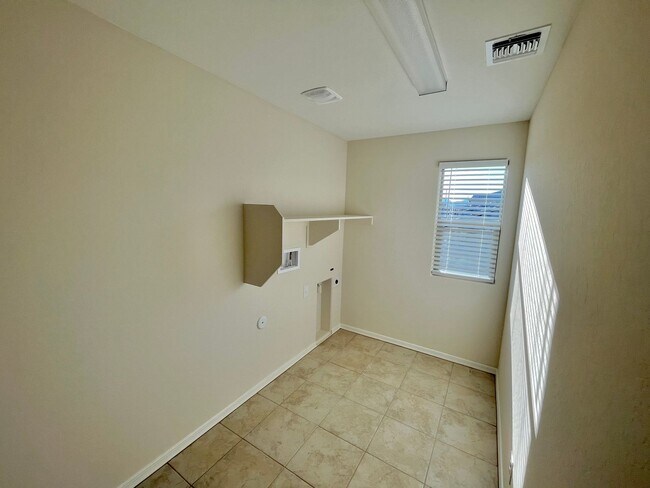 Building Photo - Home in Litchfield Park at Canyon Views! 2 MASTER SUITES!