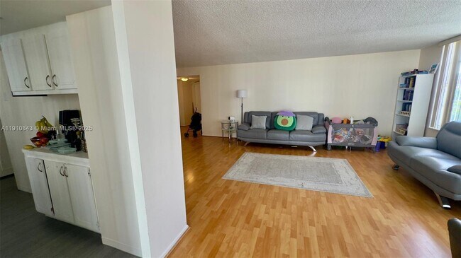 Building Photo - 230 174th St