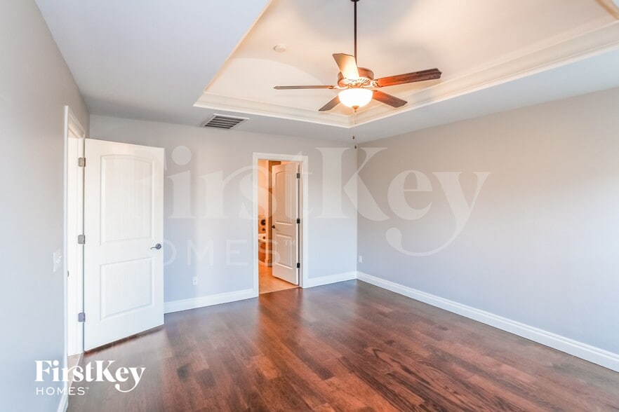 Building Photo - 648 Cristo Pass