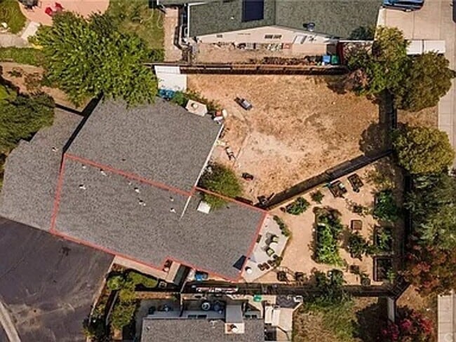 Building Photo - Welcome home!  1 Bedroom/ 1 Bath Condo