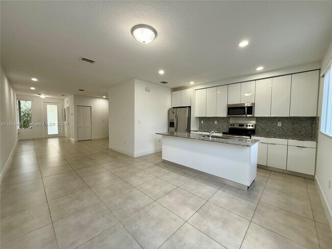 Building Photo - 14267 SW 126th Path